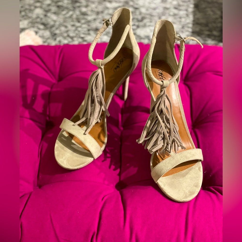 Mossimo Devan Taupe Heeled Sandal
